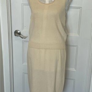 Elegant St John Basics Cream Knit Skirt 2pc Set Sz 8&10